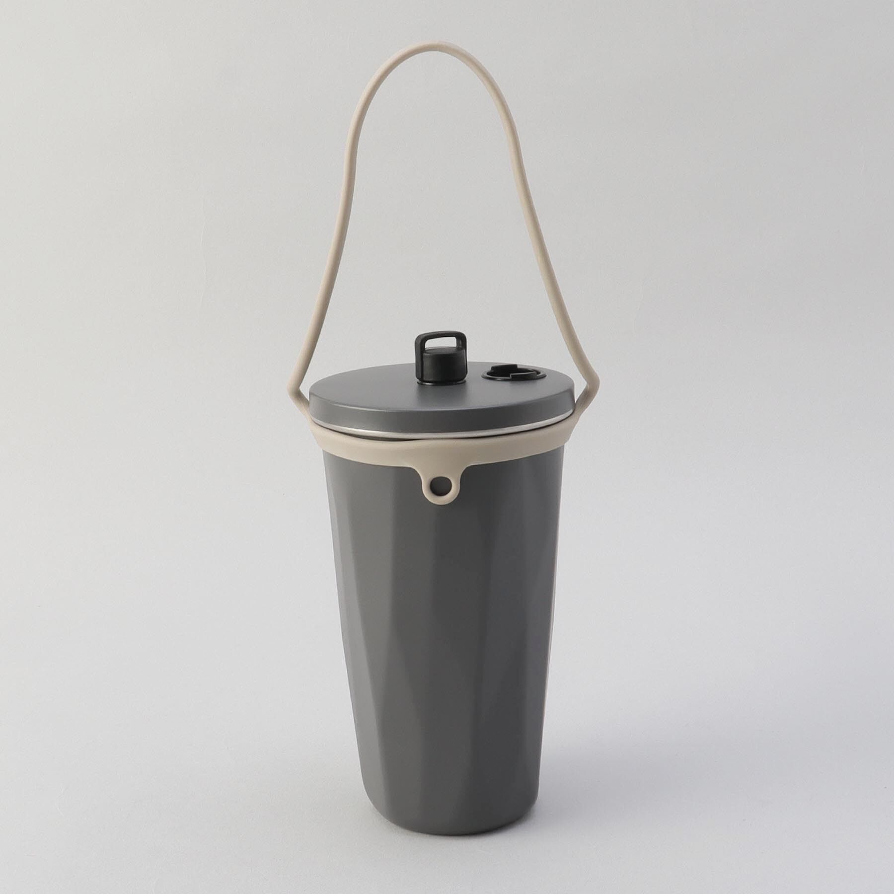 212 KITCHEN STORE「ストロー付2wayタンブラー570ml チャコール」|食器・キッチングッズ|