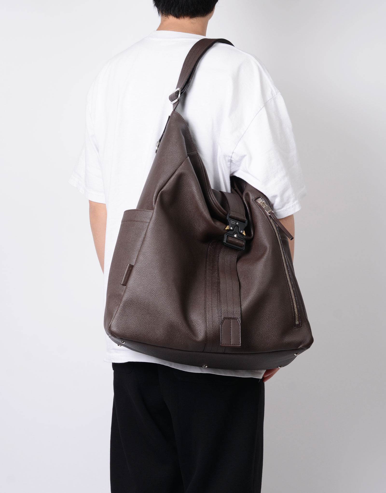 master-piece「drum 2WAYショルダートートL」|ショルダー・メッセンジャー|チョコ