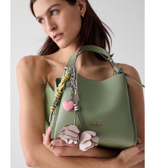 kate spade new york「フラワー 3D ダブル フラワー バッグ チャーム」|財布|