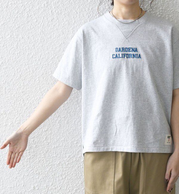 SHIPS any「【SHIPS any別注】Collegiate Pacific:〈洗濯機可能〉V ガゼット プリント & 刺繍 Tシャツ 25SS」|Tシャツ・カットソー|