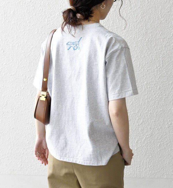 SHIPS any「【SHIPS any別注】Collegiate Pacific:〈洗濯機可能〉V ガゼット プリント & 刺繍 Tシャツ 25SS」|Tシャツ・カットソー|