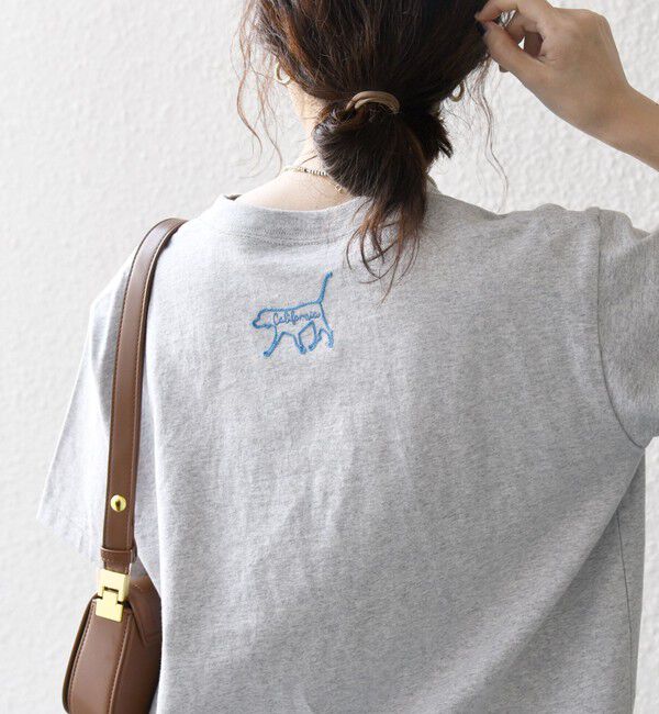 SHIPS any「【SHIPS any別注】Collegiate Pacific:〈洗濯機可能〉V ガゼット プリント & 刺繍 Tシャツ 25SS」|Tシャツ・カットソー|