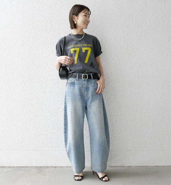 SHIPS any「【SHIPS any別注】Collegiate Pacific:〈洗濯機可能〉V ガゼット プリント & 刺繍 Tシャツ 25SS」|Tシャツ・カットソー|
