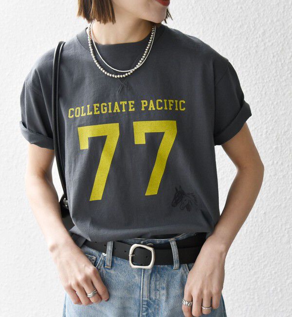 SHIPS any「【SHIPS any別注】Collegiate Pacific:〈洗濯機可能〉V ガゼット プリント & 刺繍 Tシャツ 25SS」|Tシャツ・カットソー|