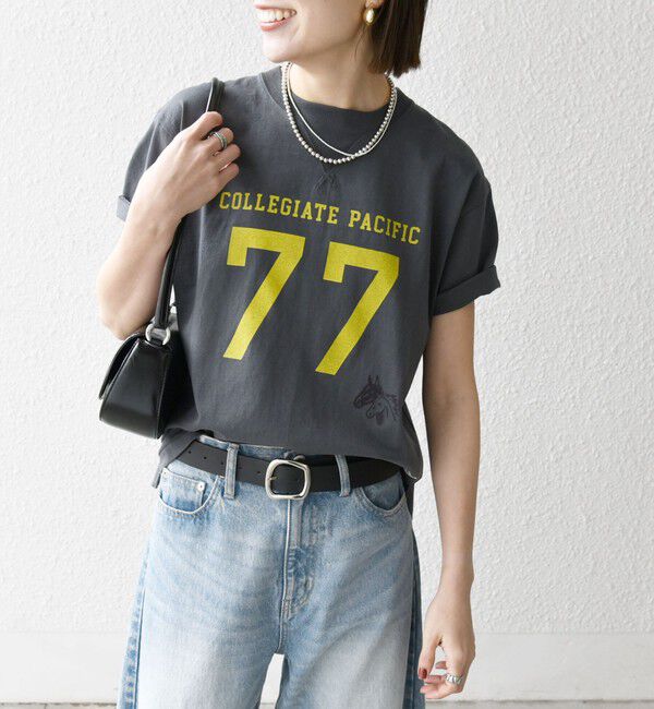 SHIPS any「【SHIPS any別注】Collegiate Pacific:〈洗濯機可能〉V ガゼット プリント & 刺繍 Tシャツ 25SS」|Tシャツ・カットソー|