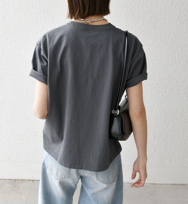 SHIPS any「【SHIPS any別注】Collegiate Pacific:〈洗濯機可能〉V ガゼット プリント & 刺繍 Tシャツ 25SS」|Tシャツ・カットソー|