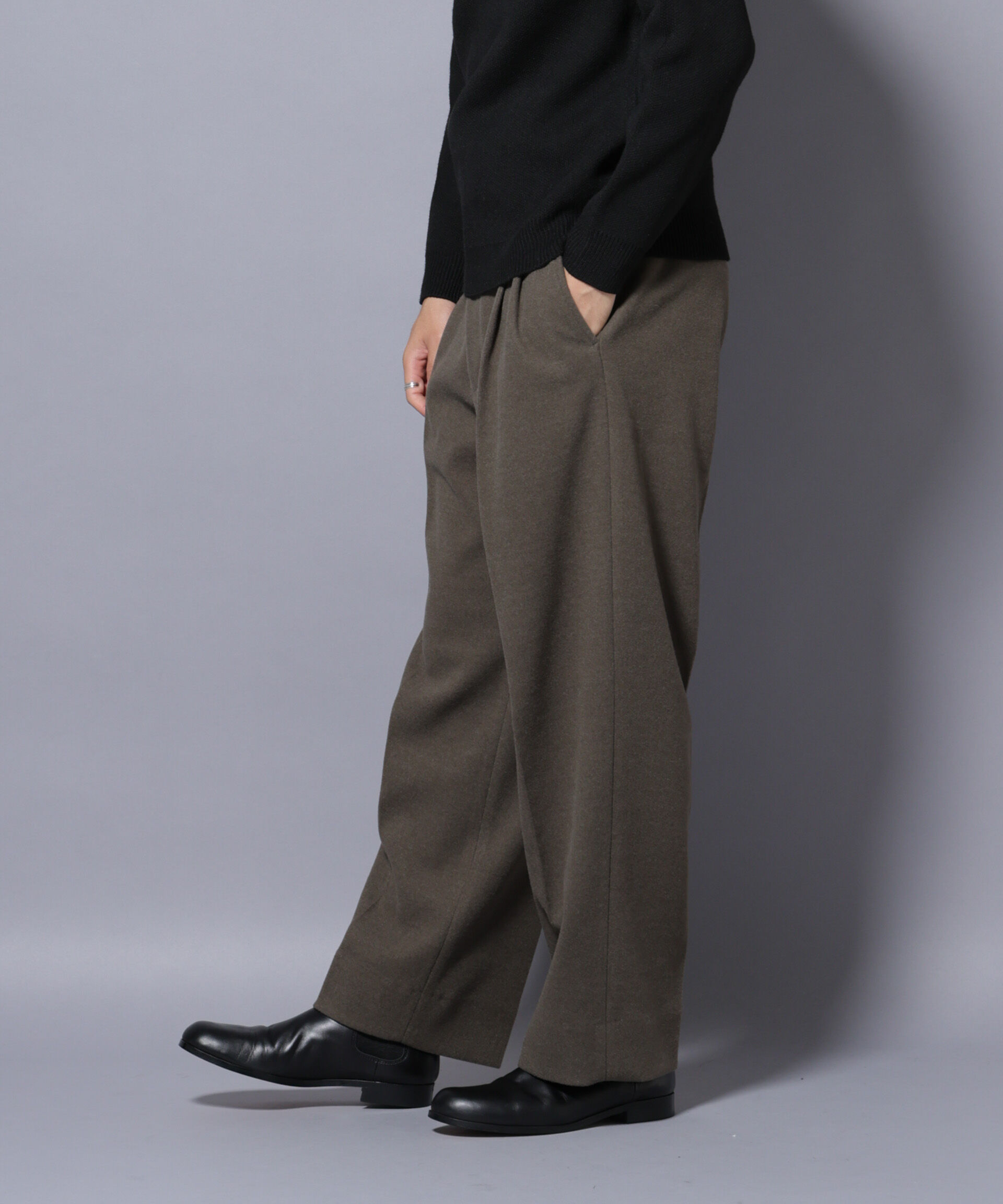 nano･universe「テックメルトンワイドスラックス」|チノ|