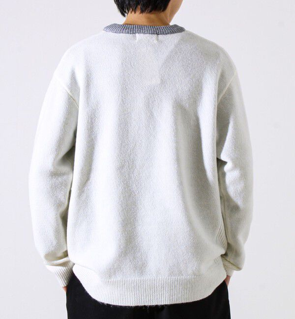 GLOSTER「【配色リブが映える大人ニット】GR刺繍 浅Vネックプルオーバーニット」|ニット・セーター|