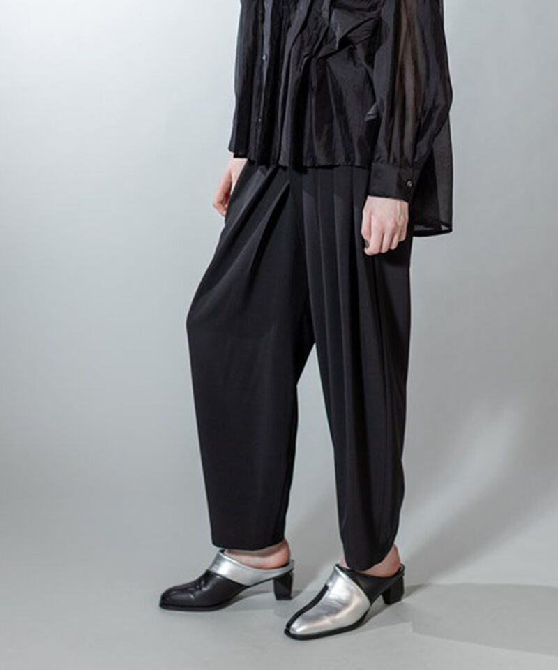  「アシンメトリータックパンツ」|その他|BLACK