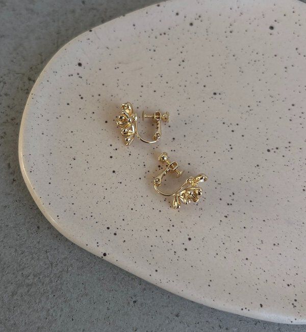  「〈GOLDY/ゴールディ〉小花イヤリング」|リング|