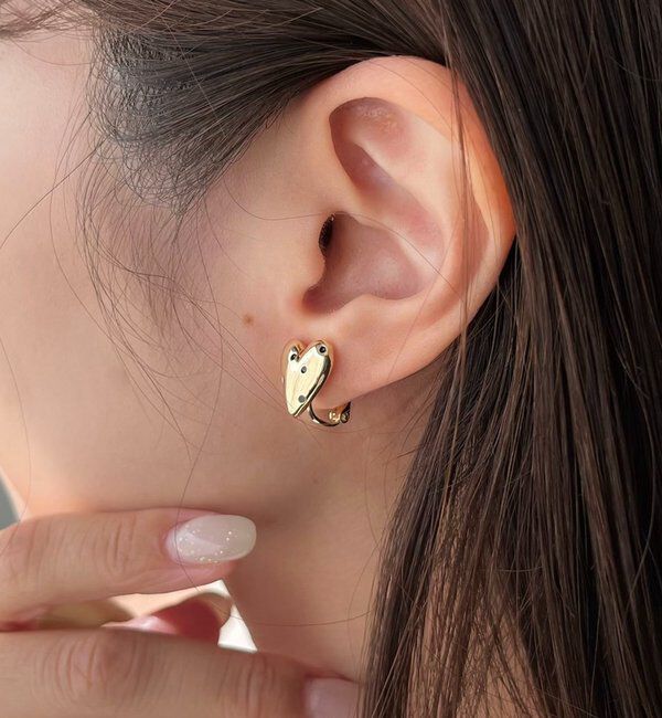  「〈GOLDY/ゴールディ〉ドットハートプチイヤリング」|リング|