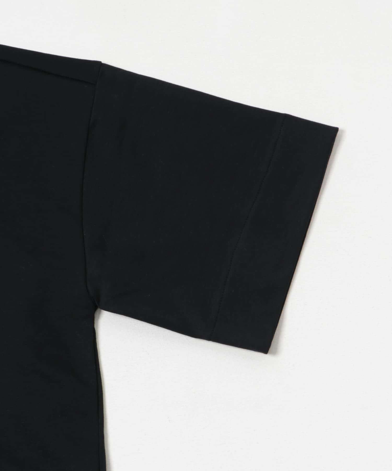 URBAN RESEARCH「ショート丈ハーフスリーブカットソー」|Tシャツ・カットソー|