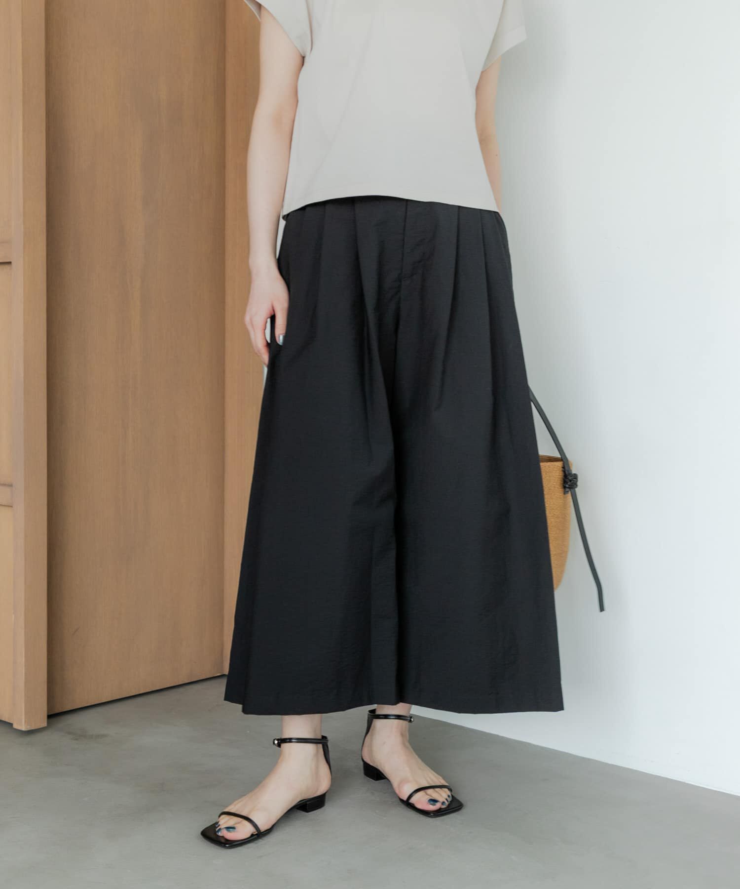 URBAN RESEARCH「『2サイズ展開』コットンナイロンタックワイドパンツ」|その他|ブラック