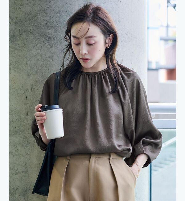 ur's「サテンギャザーブラウス」|シャツ・ブラウス|