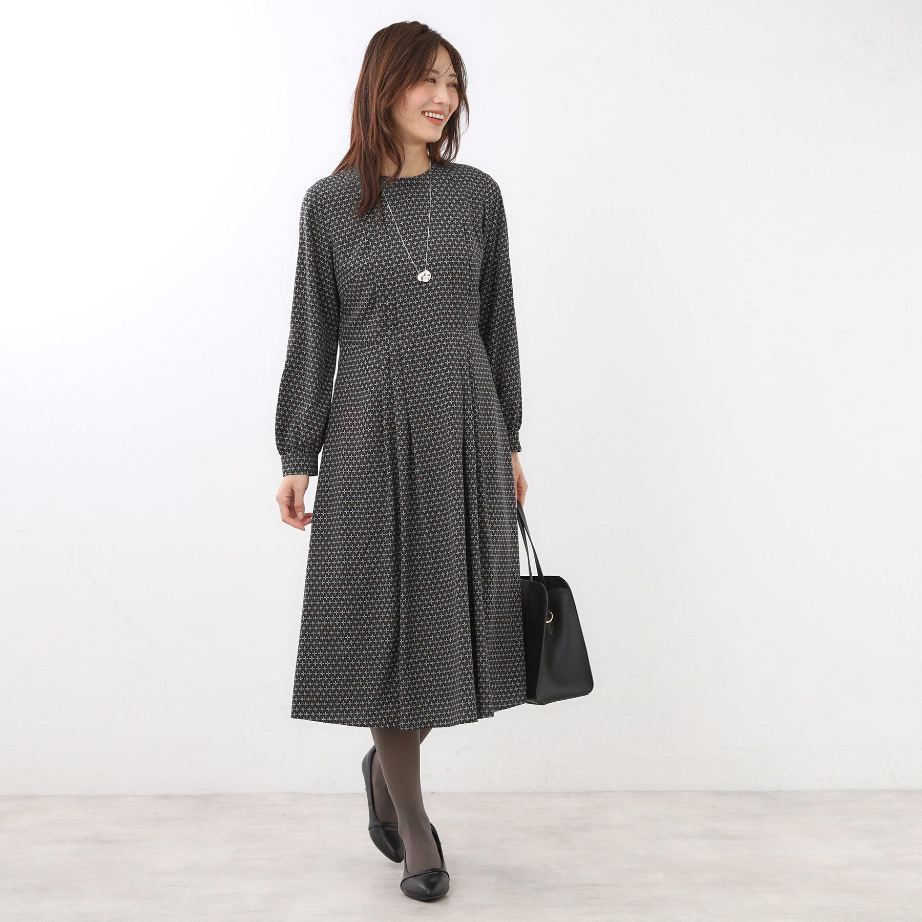 Reflect「【通勤にもお出かけにも◎】ジオメプリントクラシカルワンピース」|ワンピース|