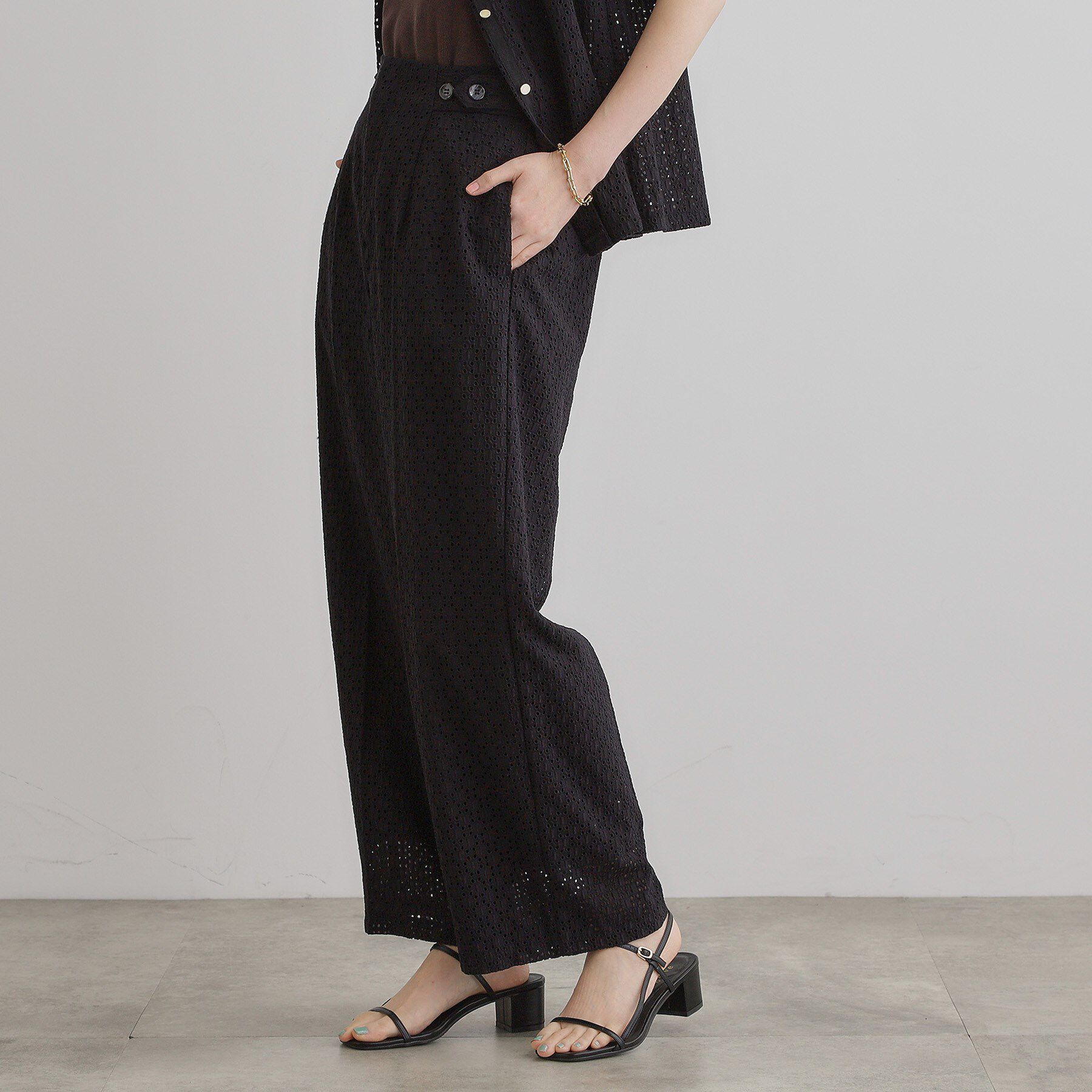 grove「【レースの透け感が軽やか】エンブロイダリーレースワイドパンツ」|その他|