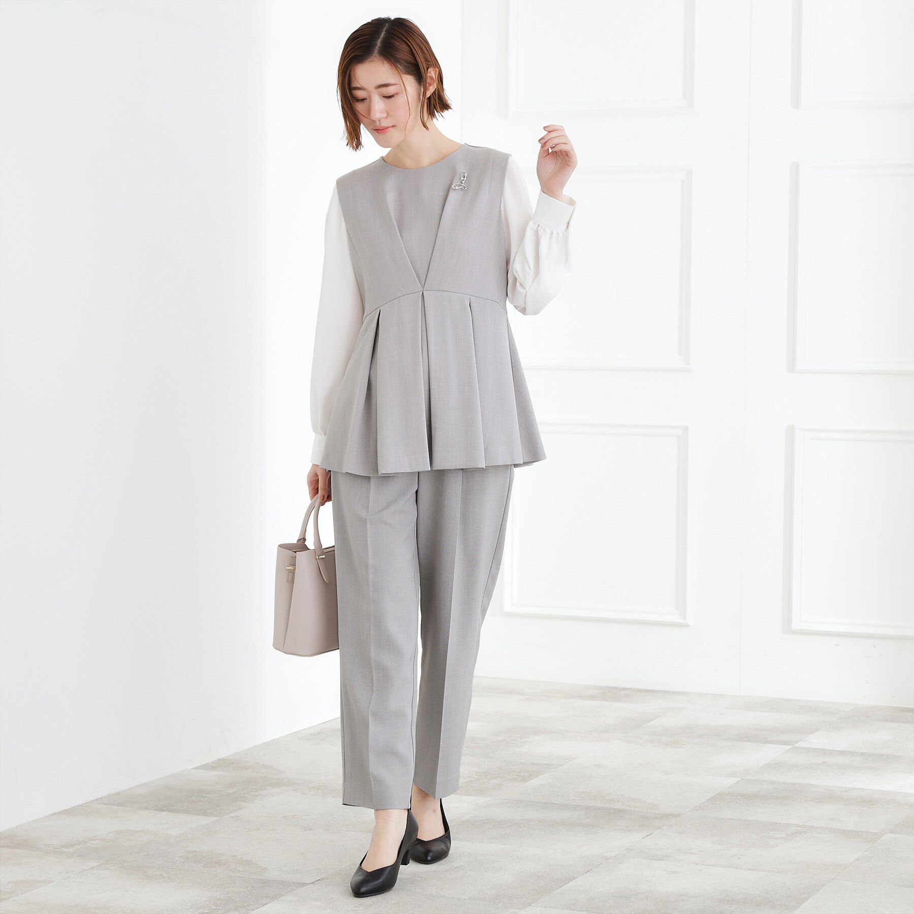 grove「【マシンウォッシュ/防シワ】袖ドッキングペプラムブラウス【着回しカセット】」|シャツ・ブラウス|