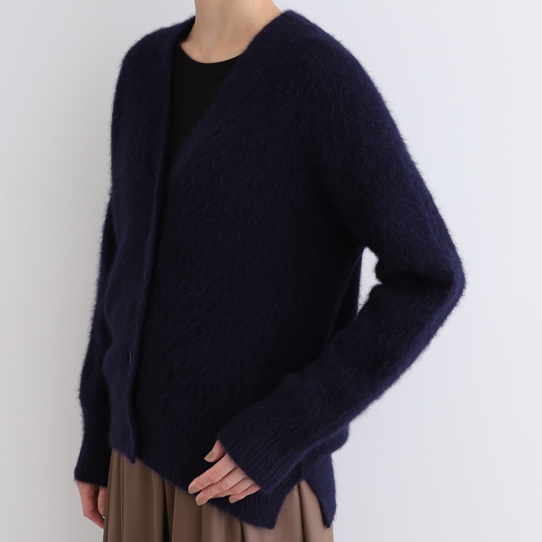 INDIVI「【フォックス混】ヘアリーゆるニットカーディガン」|カーディガン|