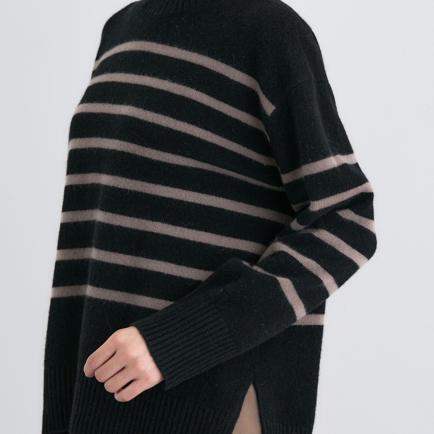 INDIVI「【冬ニット人気NO．1！／カシミヤ混】ミドルゲージハイネックニット」|ニット・セーター|