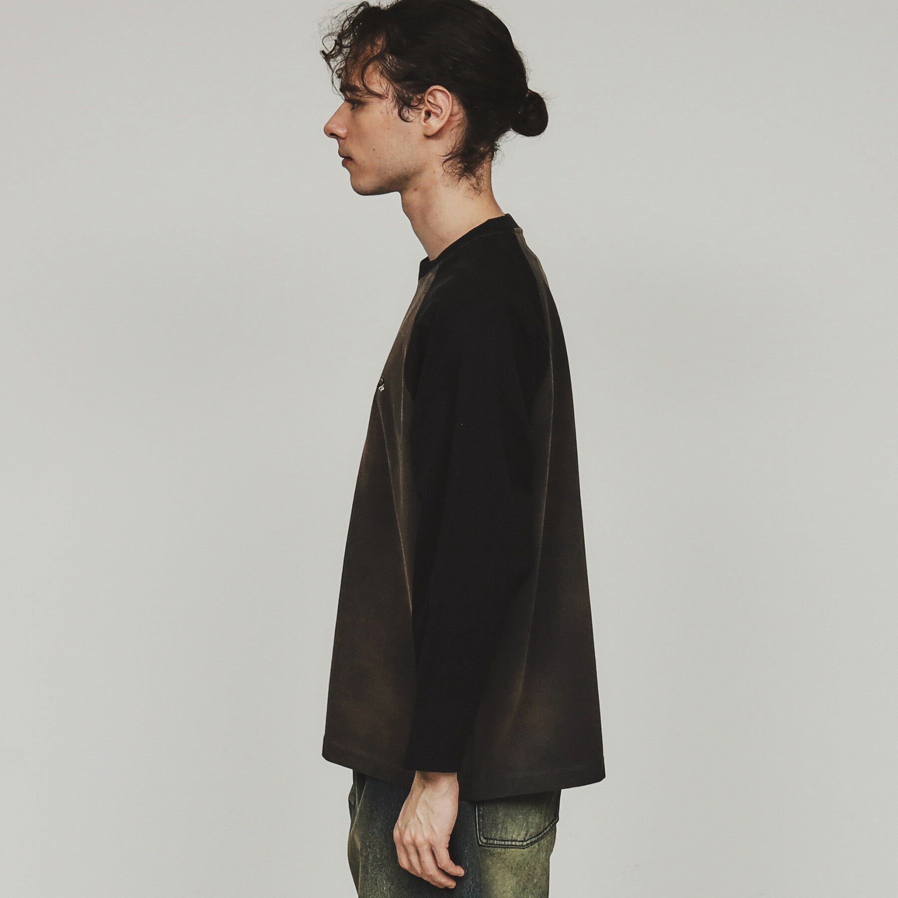 tk.TAKEO KIKUCHI「ブリーチラグランスリーブTシャツ」|Tシャツ・カットソー|