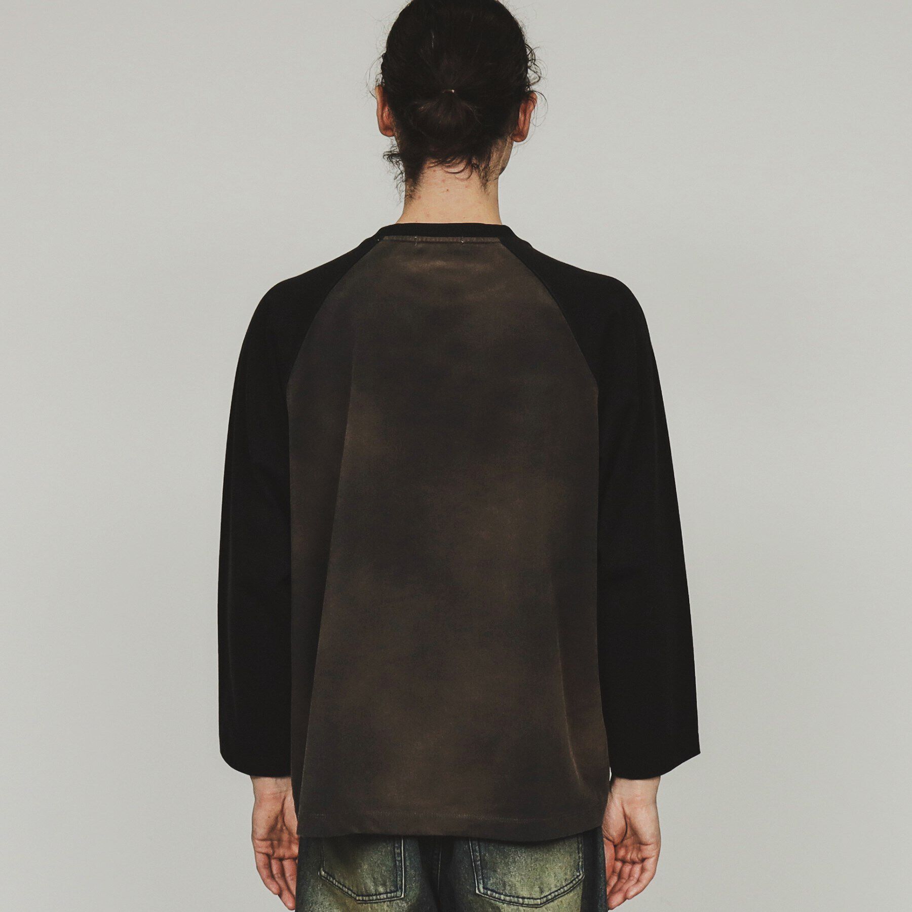 tk.TAKEO KIKUCHI「ブリーチラグランスリーブTシャツ」|Tシャツ・カットソー|