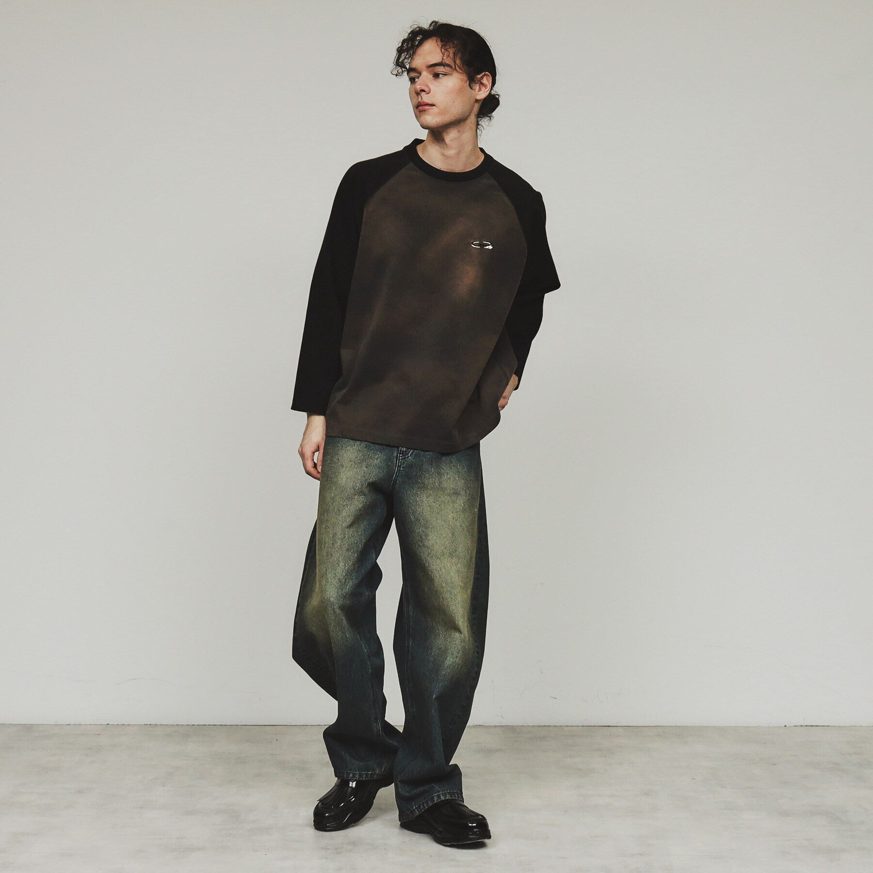 tk.TAKEO KIKUCHI「ブリーチラグランスリーブTシャツ」|Tシャツ・カットソー|