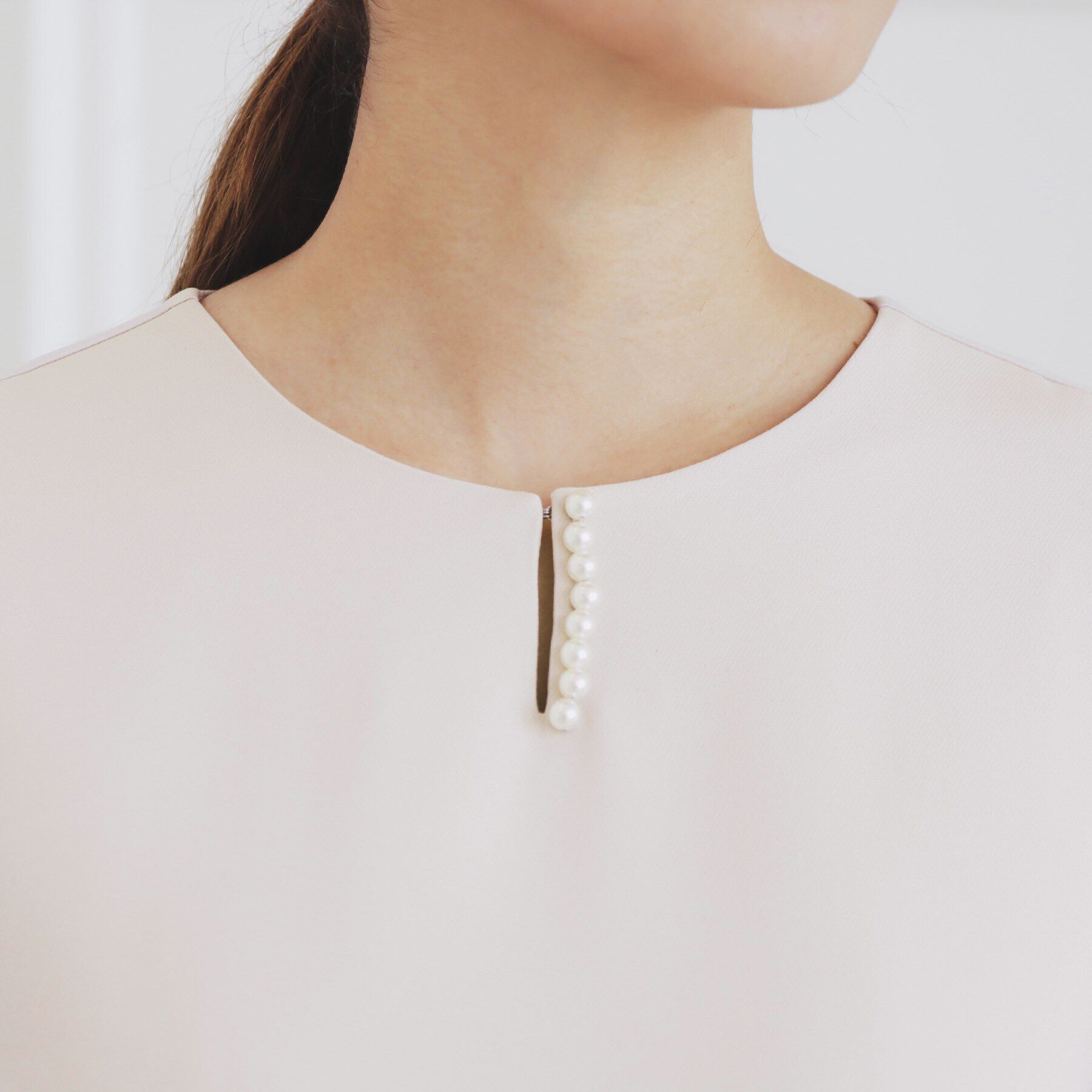 index「＜通勤・セレモニー対応＞キーネックパール調フレアワンピース【洗濯機洗い可/イージーアイロン】」|ワンピース|