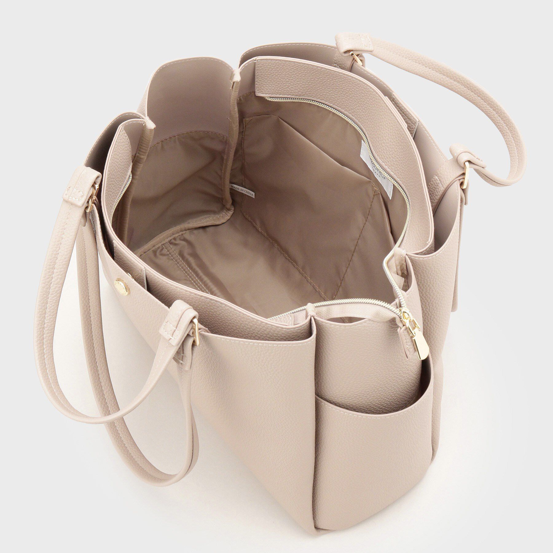 OPAQUE.CLIP「シュリンク合皮大容量トートバッグ【人間工学／軽量／A4サイズ対応／2WAY】」|トートバッグ|