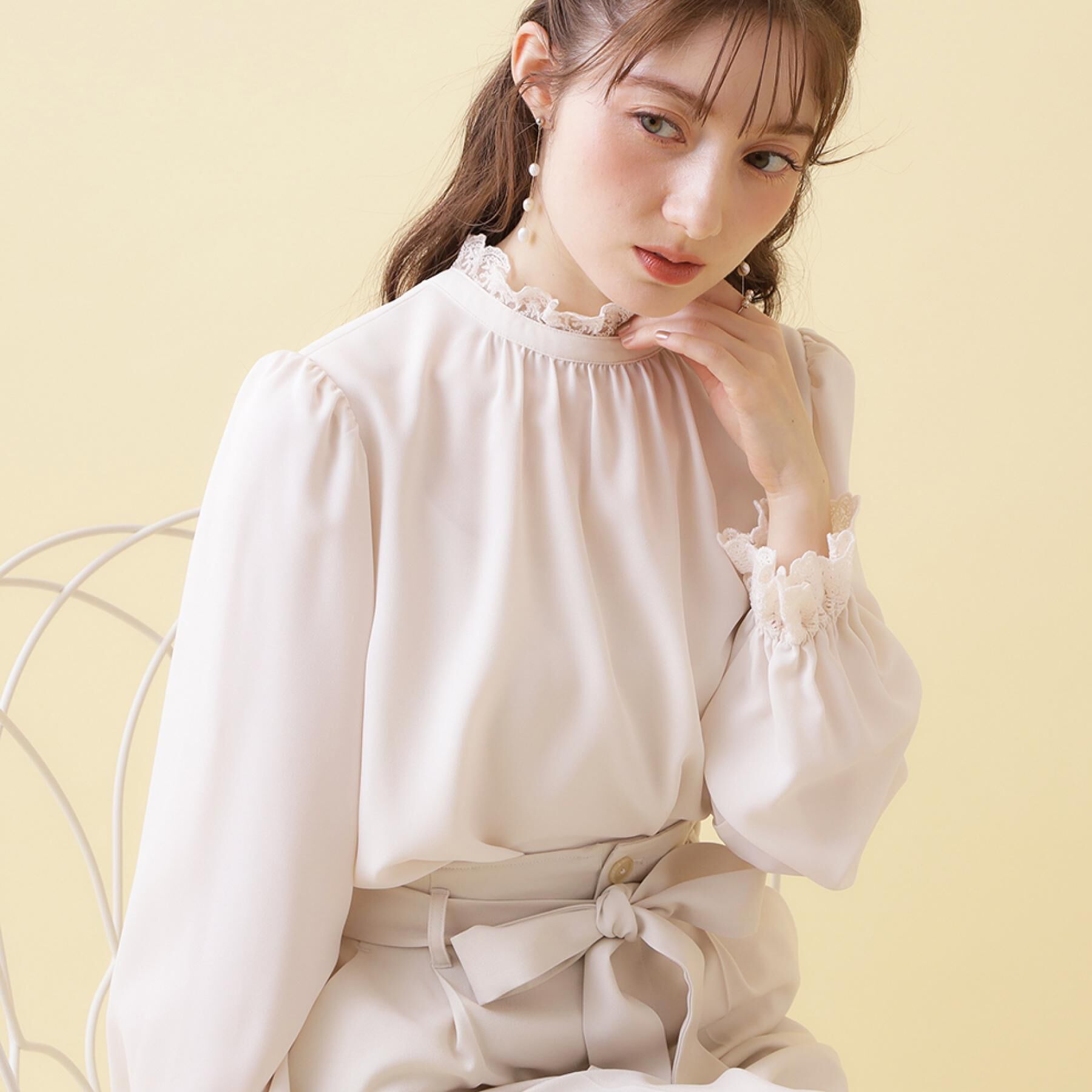 Couture broach「【2WAY・ハレの日・通勤】エンブロレースブラウス」|シャツ・ブラウス|アイボリー(004)