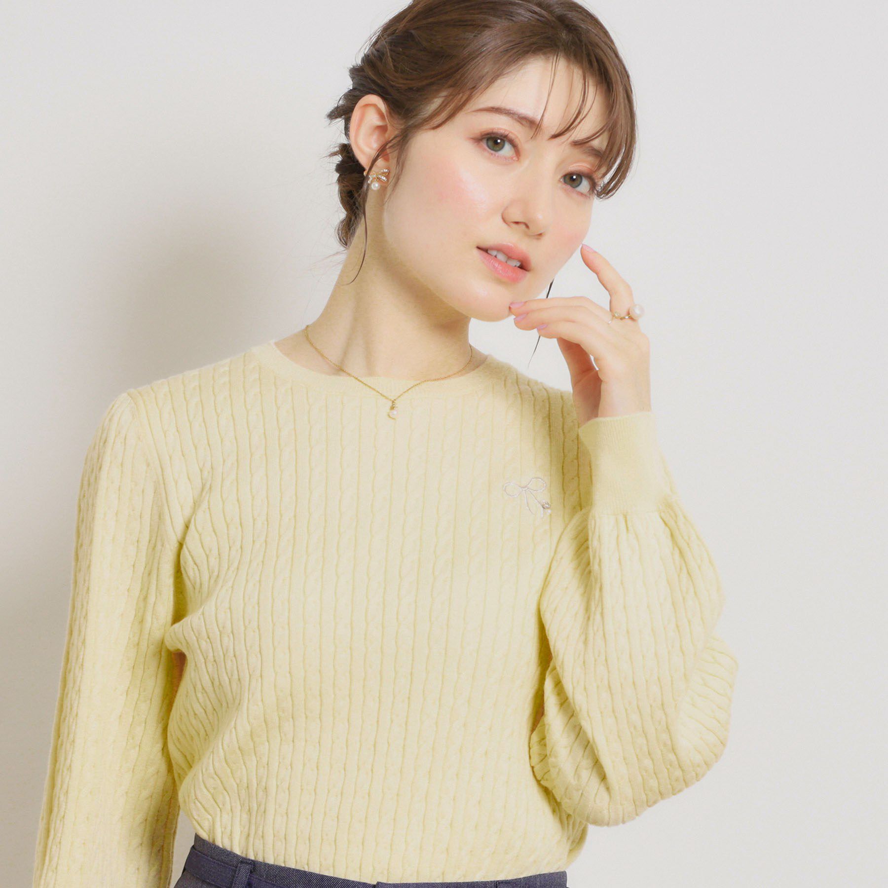 Couture broach「【洗える】リボンエンブロ細ケーブルニット」|ニット・セーター|