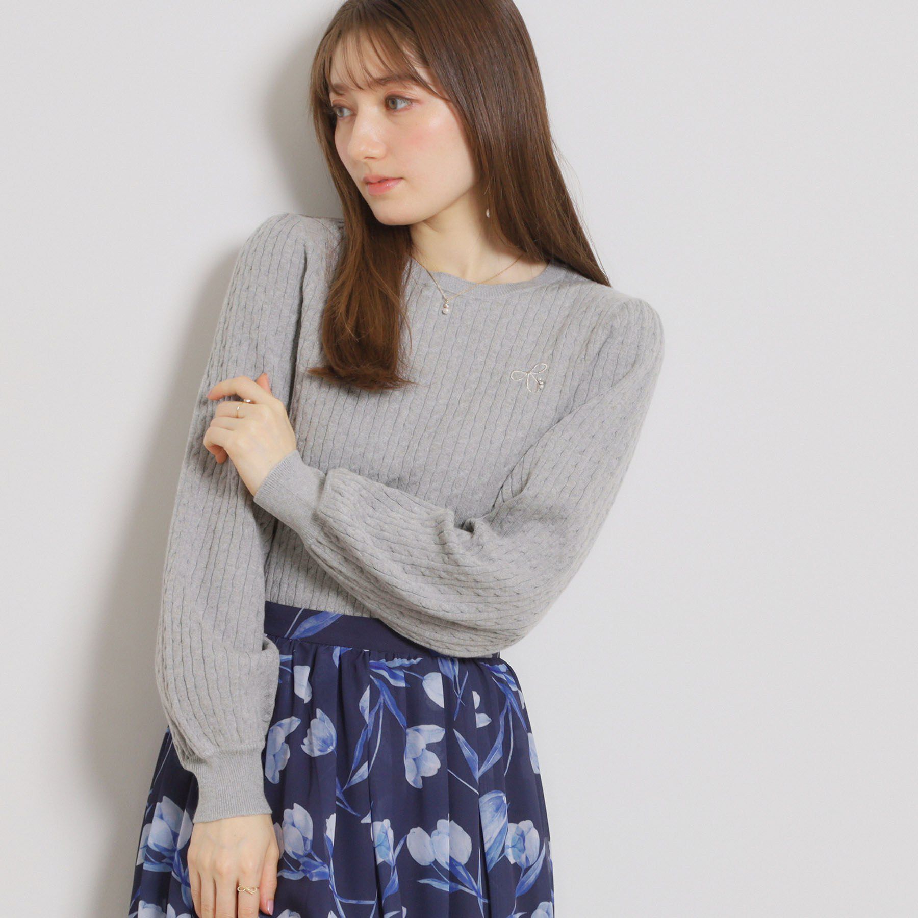 Couture broach「【洗える】リボンエンブロ細ケーブルニット」|ニット・セーター|