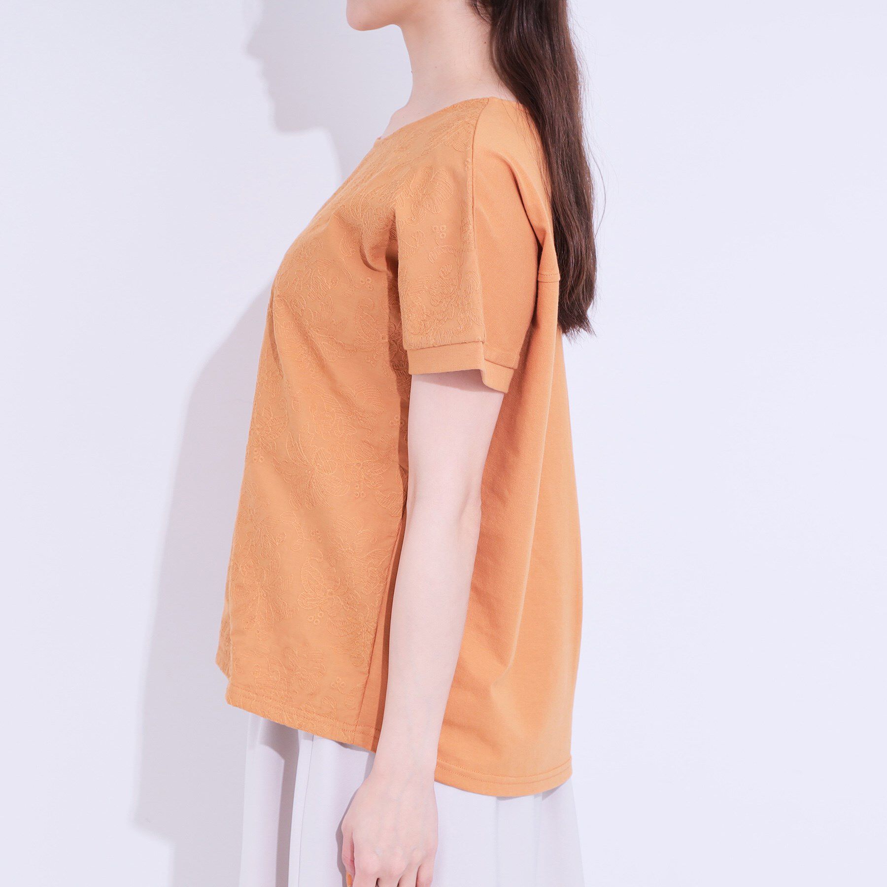 SHOO･LA･RUE「【S-LL】一枚でサマ見え フローラル刺繍トップス」|Tシャツ・カットソー|