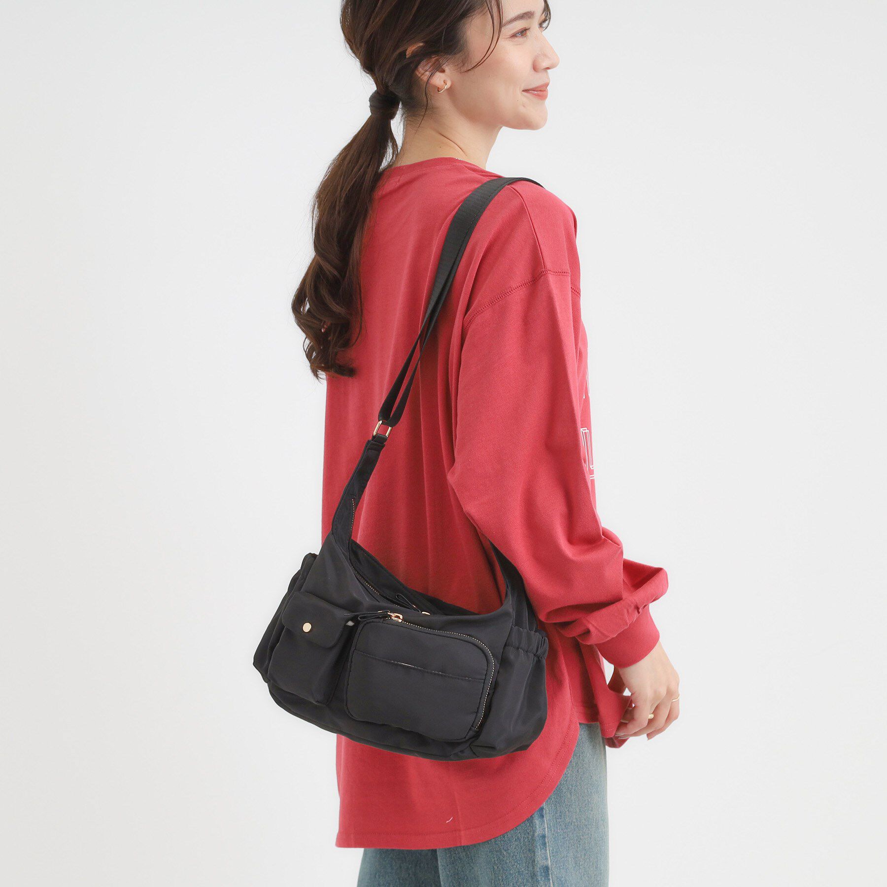 SHOO･LA･RUE「【撥水】立体ポケットショルダーバッグ」|ショルダー・メッセンジャー|ブラック(019)