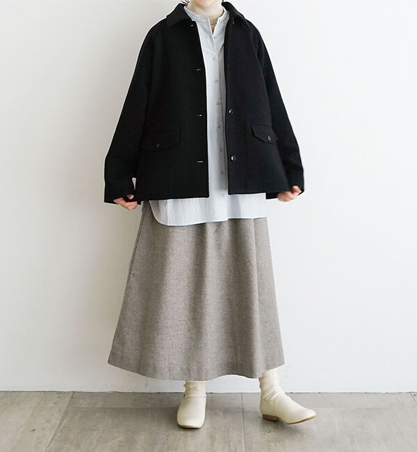 休日と詩「waiting for the sun」|ステンカラーコート|