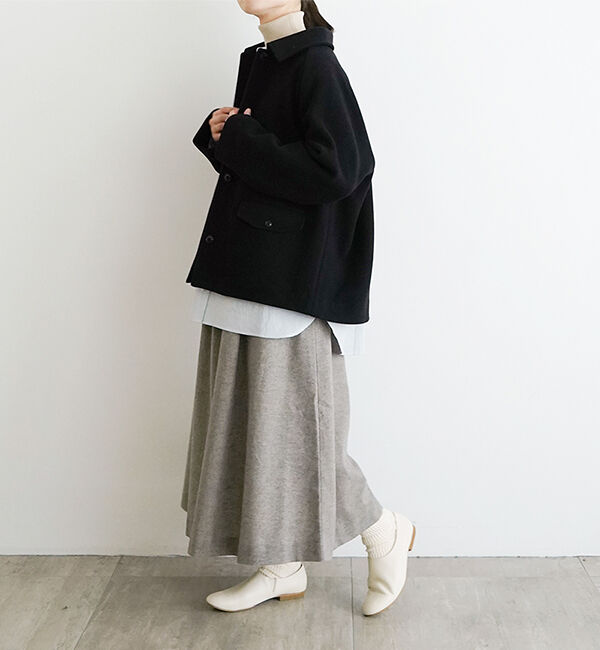 休日と詩「waiting for the sun」|ステンカラーコート|