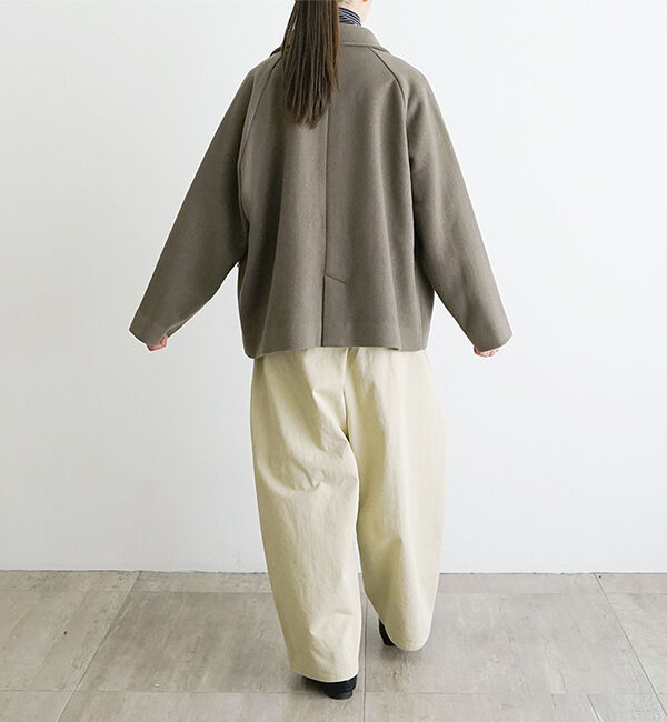 休日と詩「waiting for the sun」|ステンカラーコート|