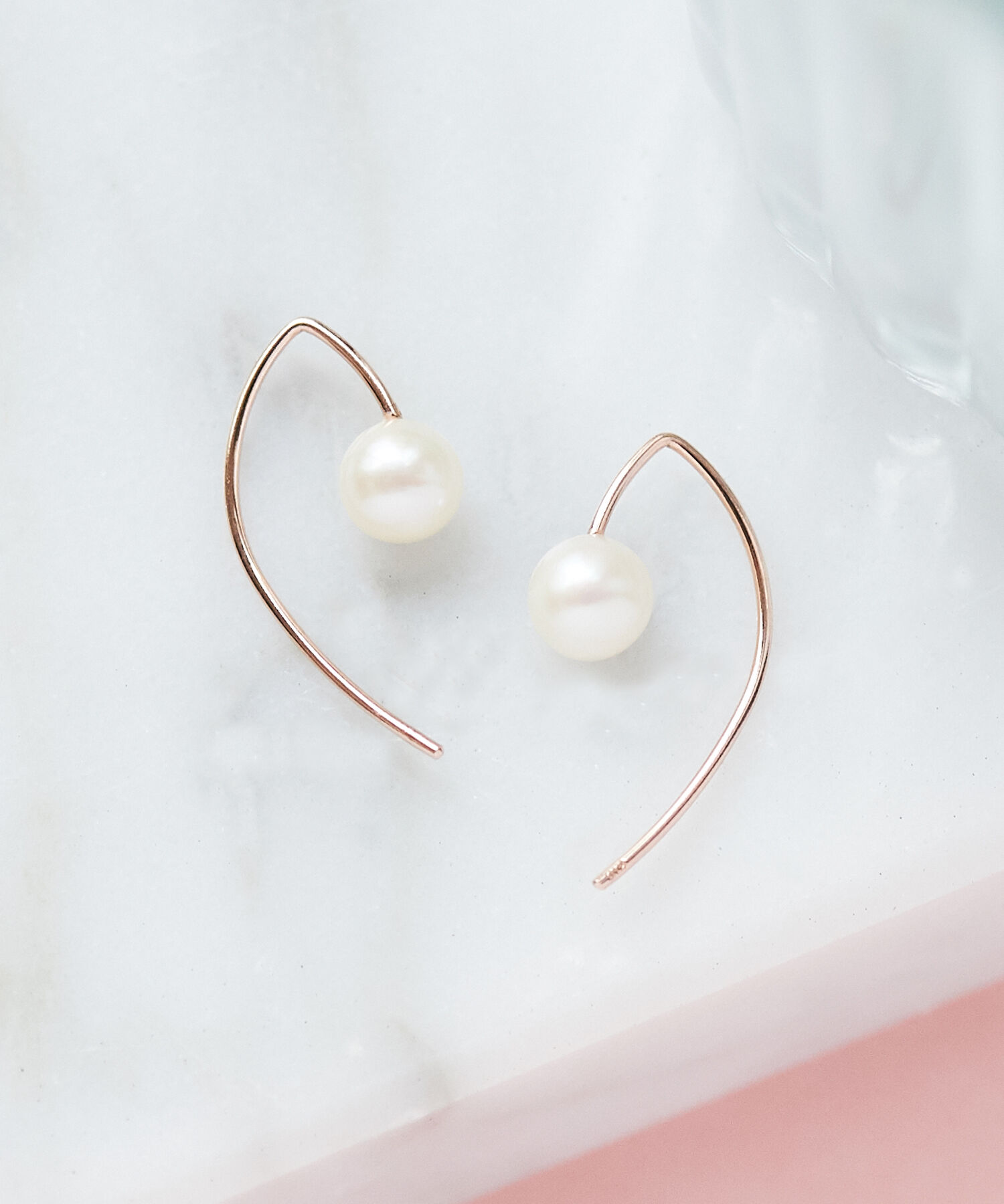 Phoebe「【K10】プチパールフックピアス　ローズゴールド/BOX付き」|ピアス|