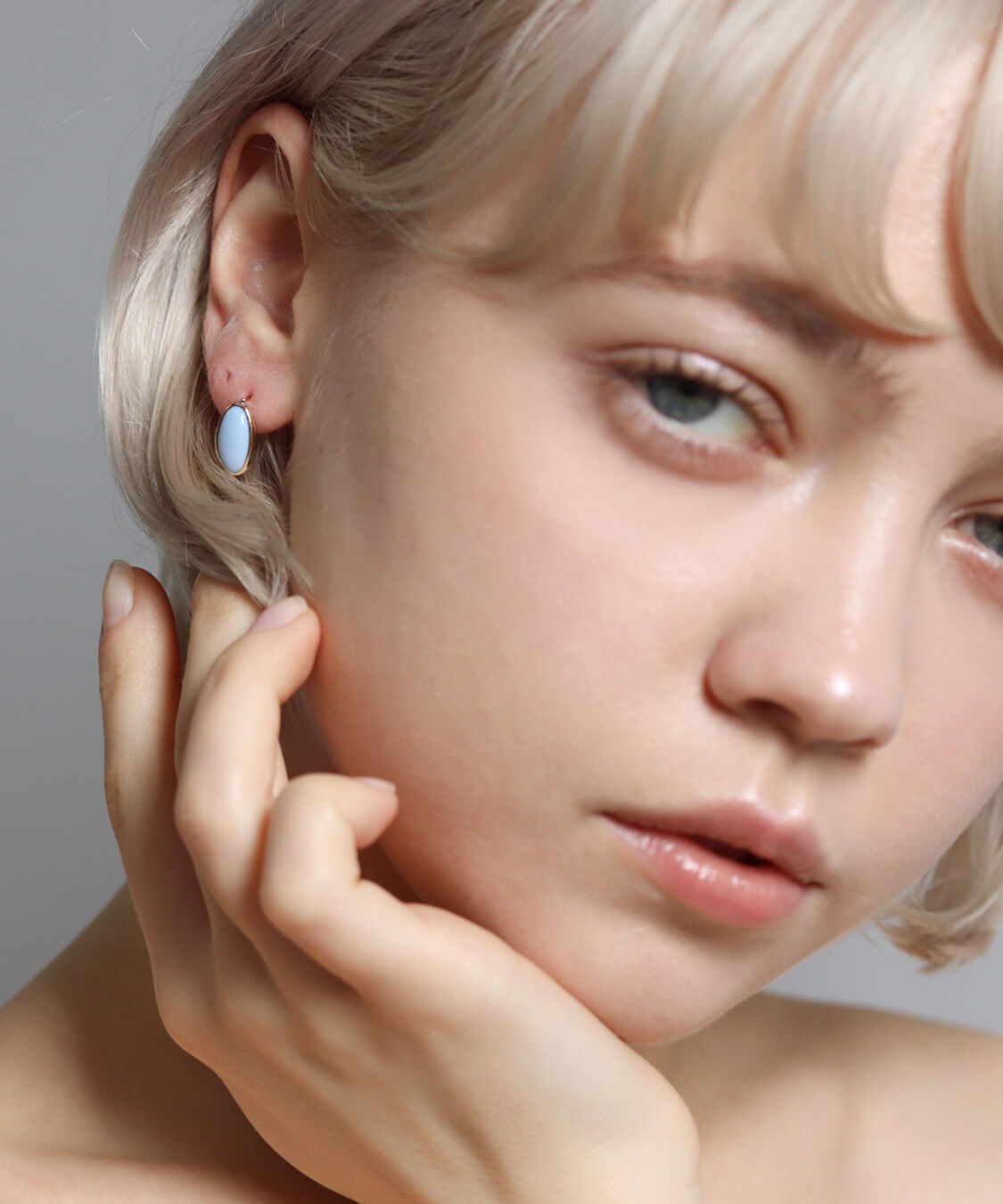  「カラーストーン ピアス | K10YG 〈ブルーオパール / ラブラドライト〉」|ピアス|