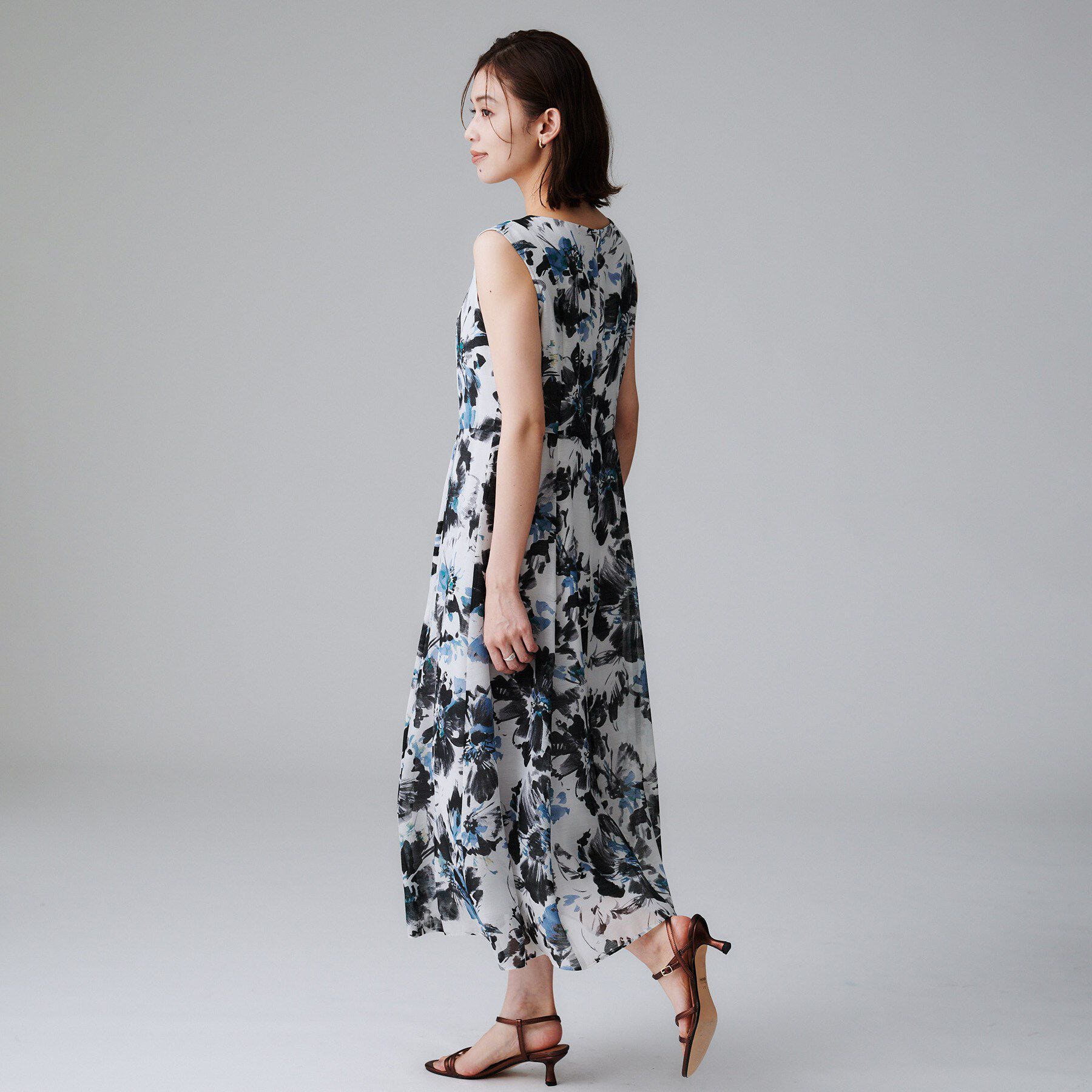 UNTITLED「【シアー/エレガント/花柄/夏ワンピ】ペイントフラワーワンピース」|ワンピース|