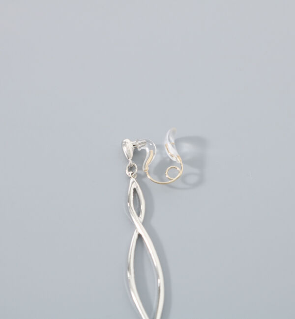  「【金属アレルギー対応】【痛くないシリーズ】スウィングクリスタルループフィットイヤリング　シルバー」|イヤリング|