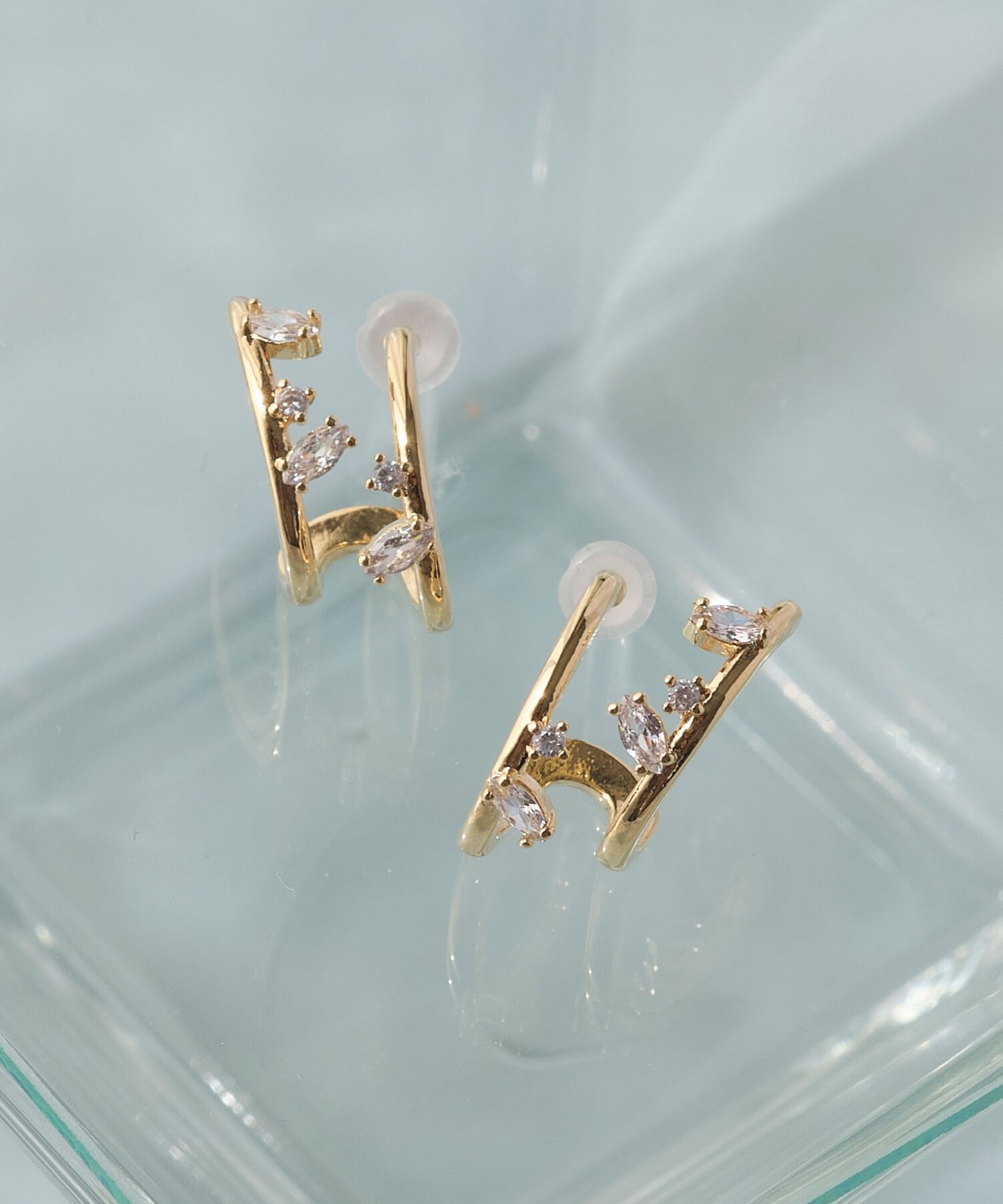 Phoebe「トラバースビジューピアス」|ピアス|