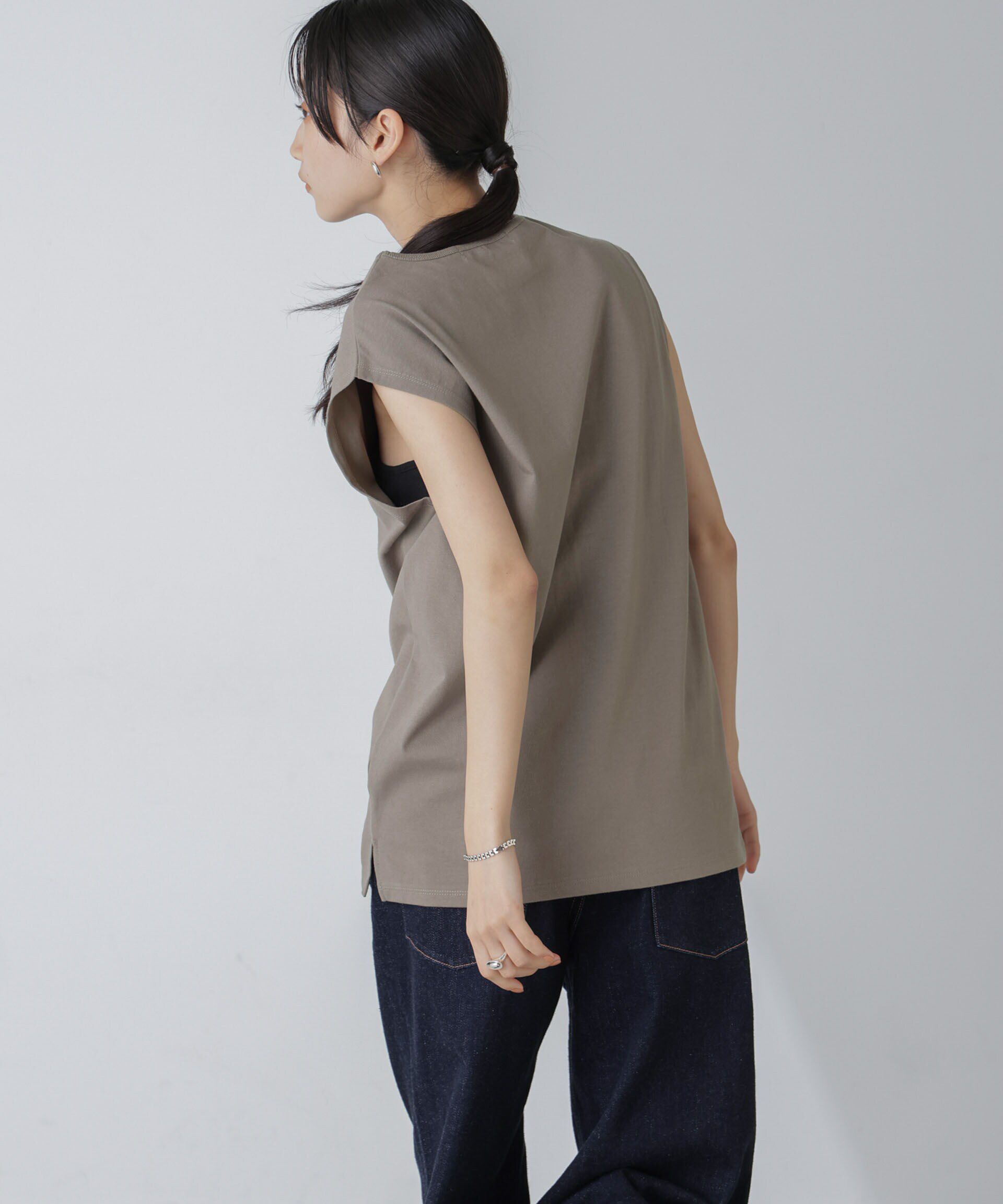 nano･universe「ノースリーブロゴプリントトップス」|Tシャツ・カットソー|