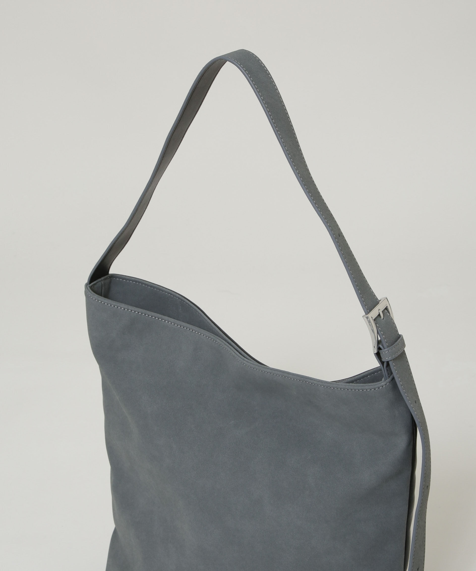 nano･universe「フェイクスエードコンビスクエアショルダーバッグ」|ショルダー・メッセンジャー|