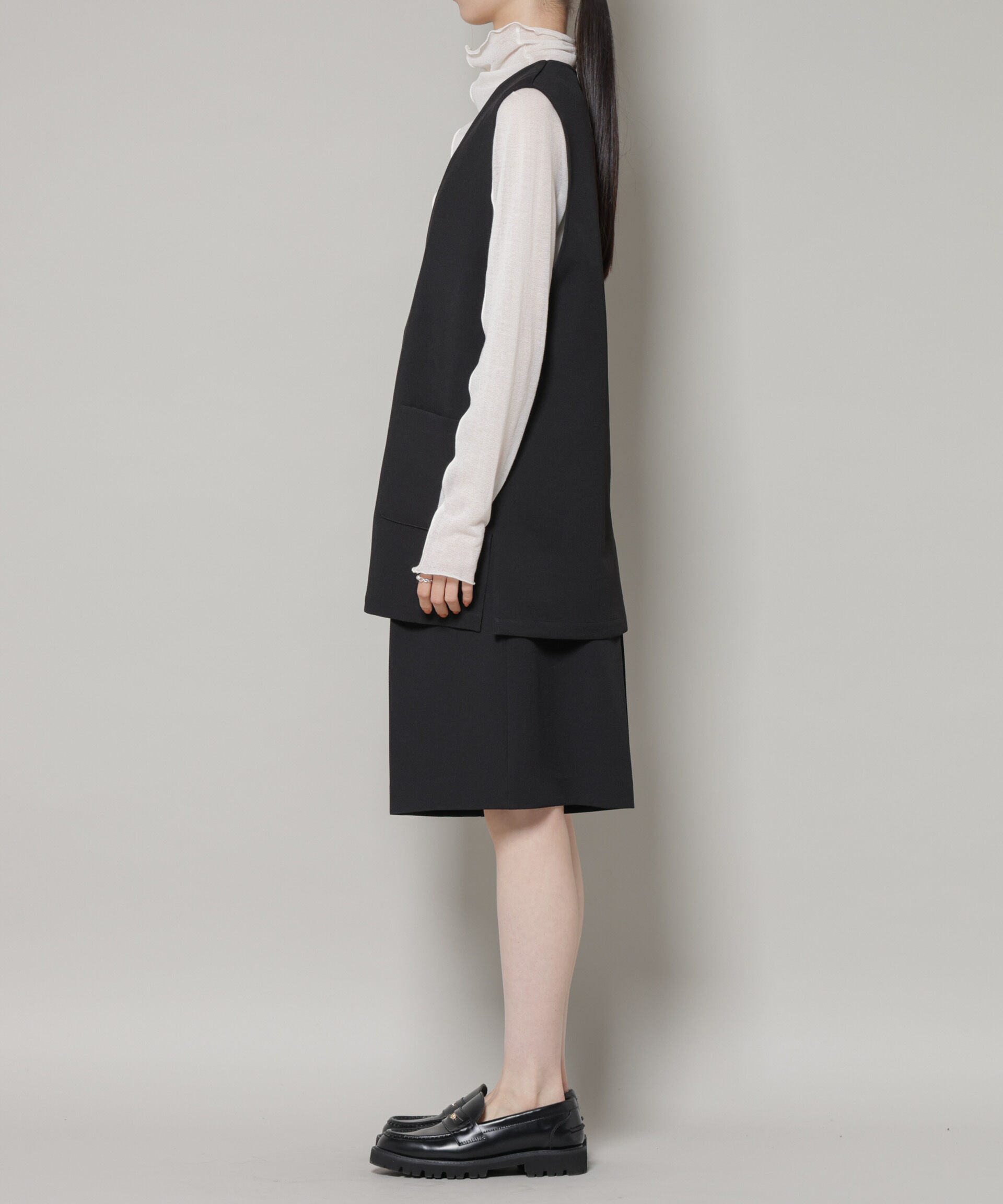 nano･universe「Vネックベスト&times;ハーフパンツ セットアップ」|ワンピース|