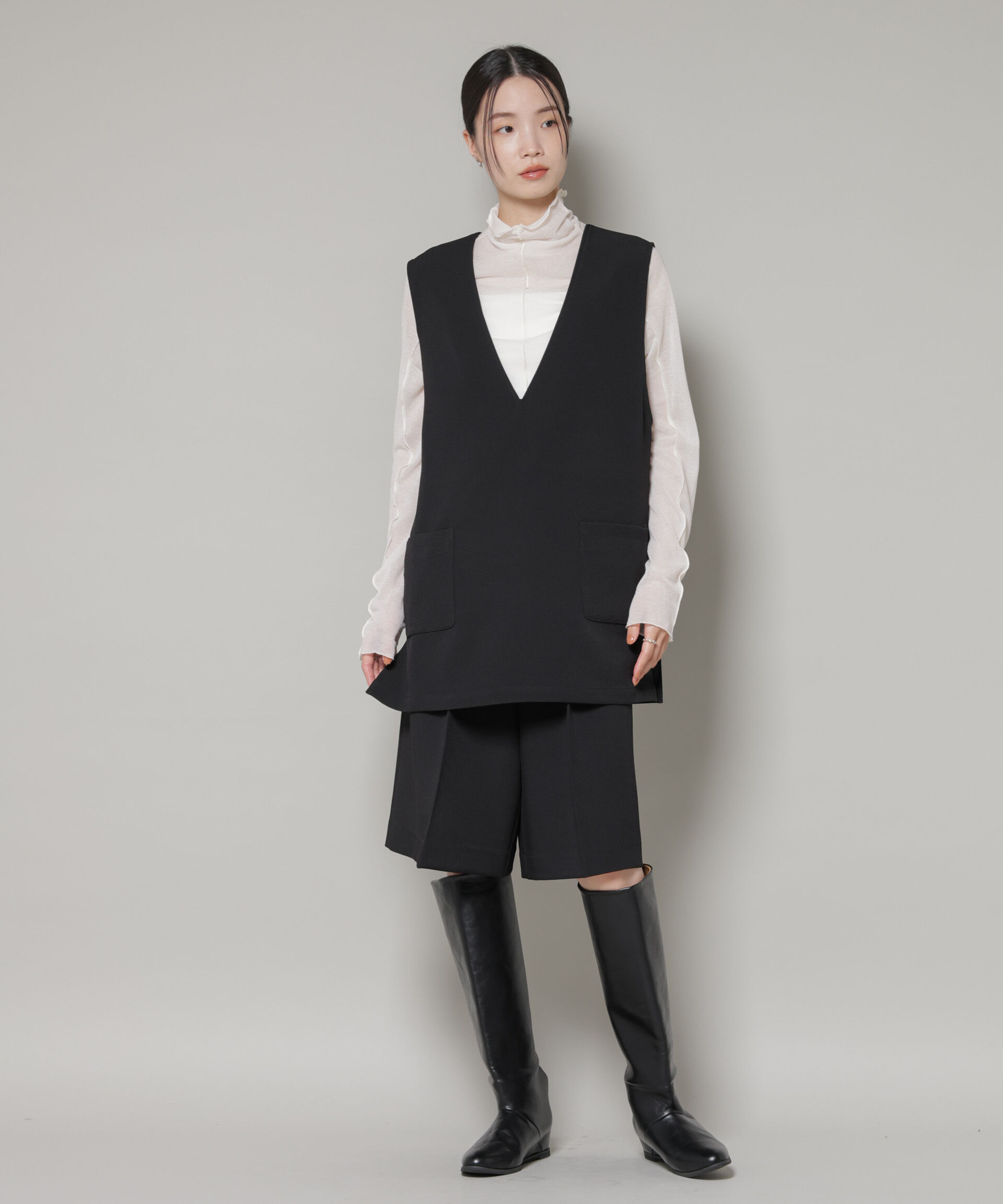 nano･universe「Vネックベスト&times;ハーフパンツ セットアップ」|ワンピース|