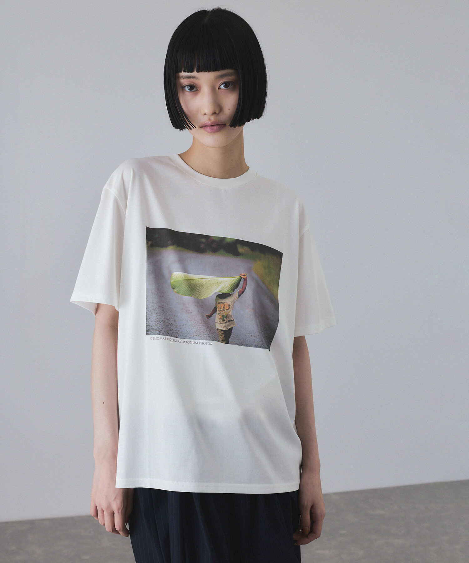 ADAM ET ROPE'「【撥水】MAGNUM PHOTOS TEE」|Tシャツ・カットソー|ホワイト系(12)