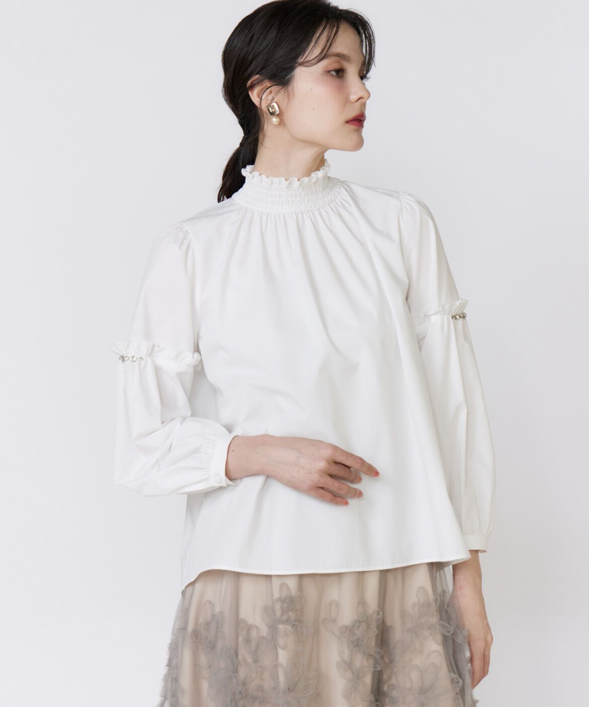 Maglie le cassetto「《大きいサイズ》袖ビジューボウタイブラウス」|シャツ・ブラウス|