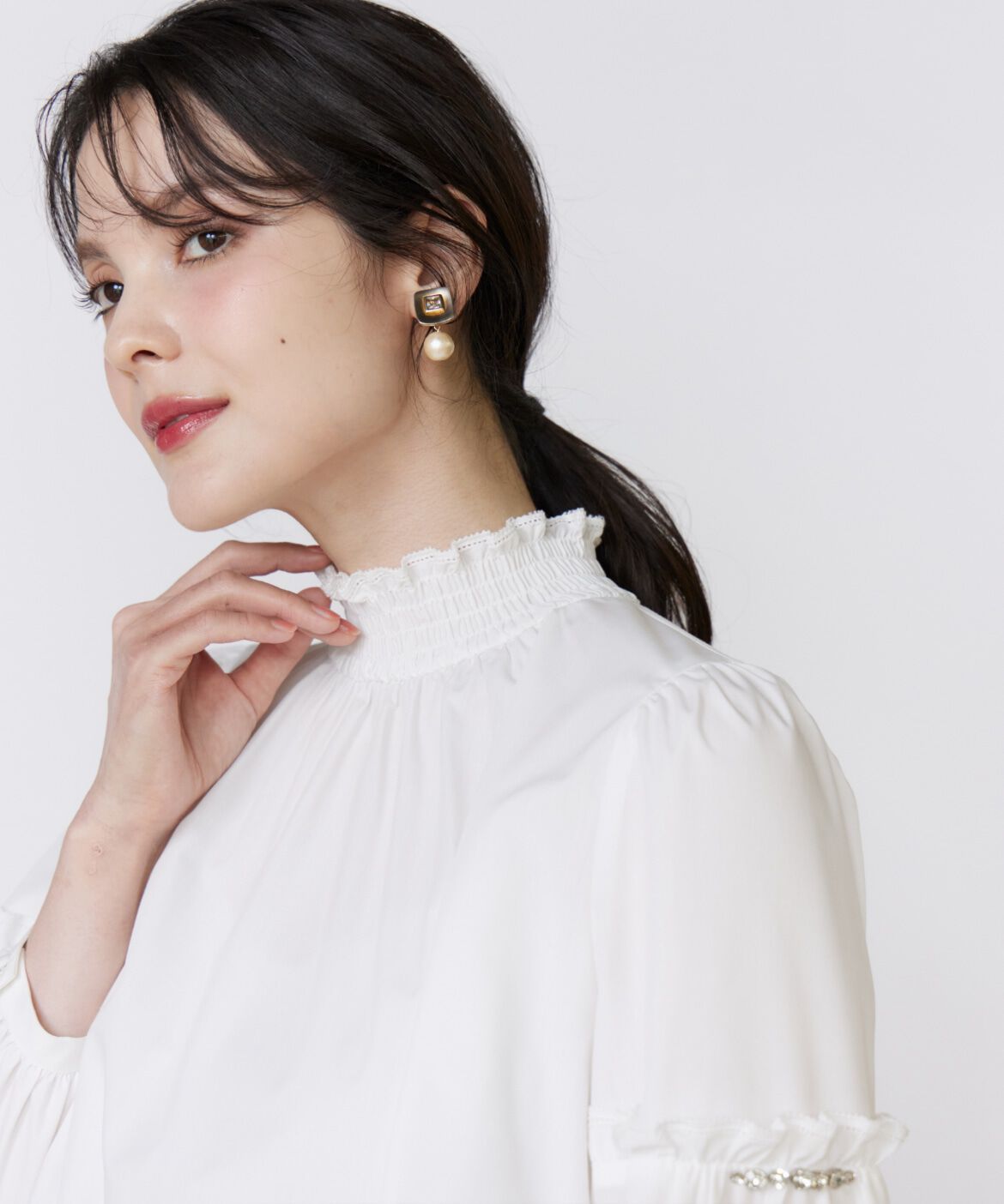 Maglie le cassetto「袖ビジューボウタイブラウス」|シャツ・ブラウス|