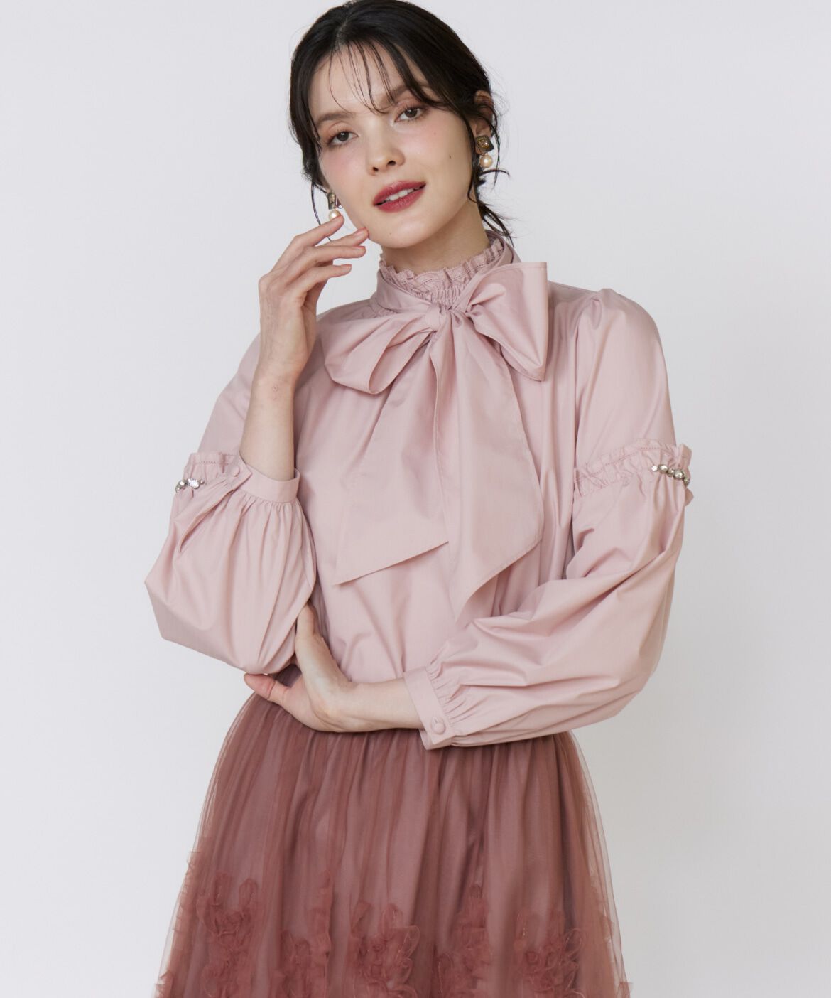 Maglie le cassetto「袖ビジューボウタイブラウス」|シャツ・ブラウス|ピンク1