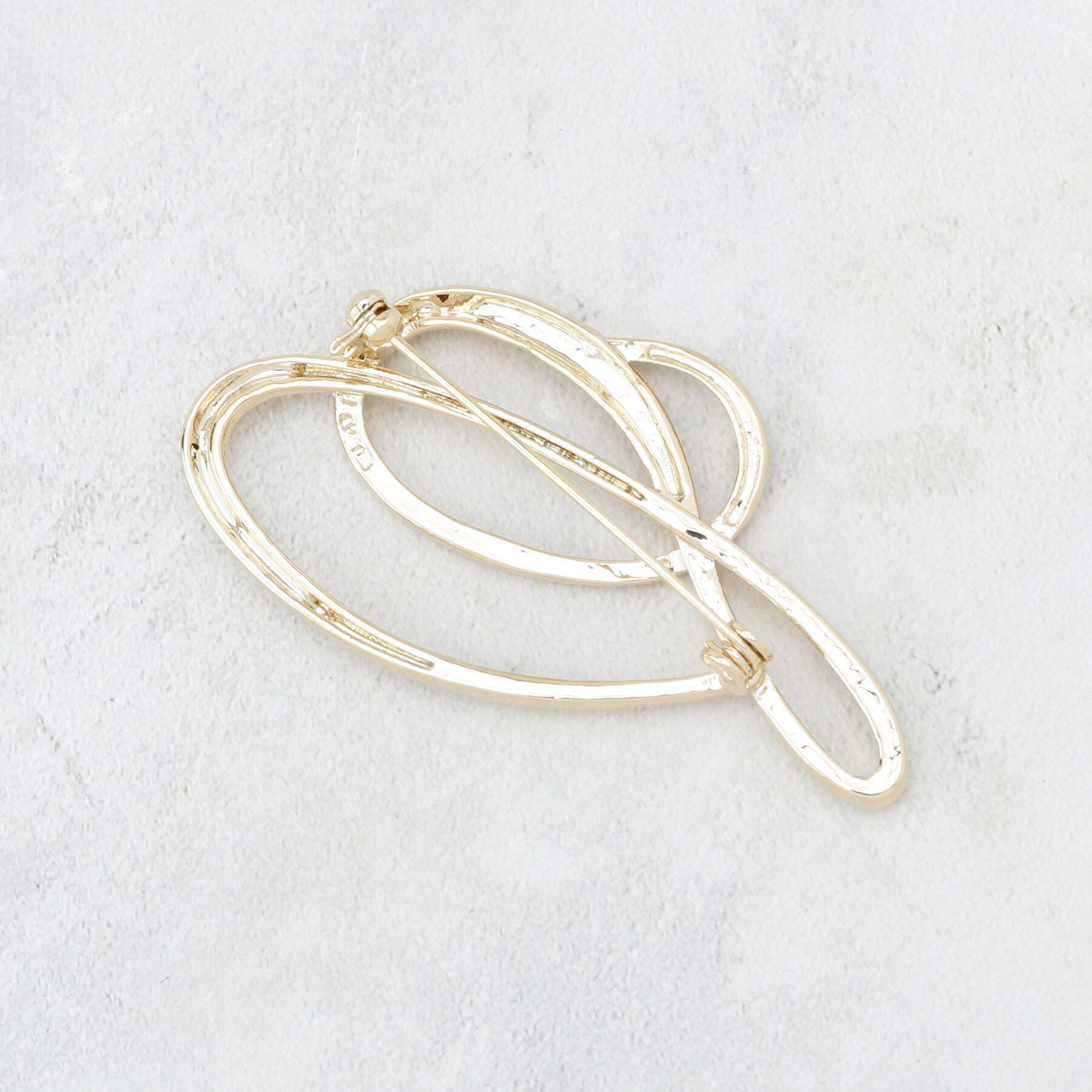 OPAQUE.CLIP「メタルラインブローチ」|ブローチ・コサージュ|